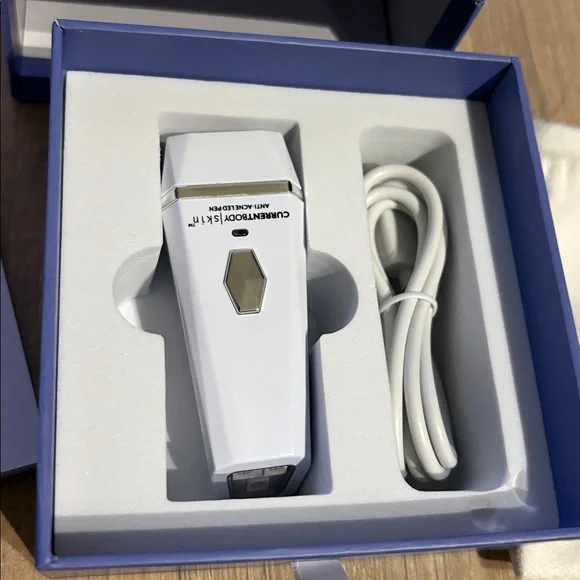 Anti-Blemish LED Pen CurrentBody - Picture 5 of 7